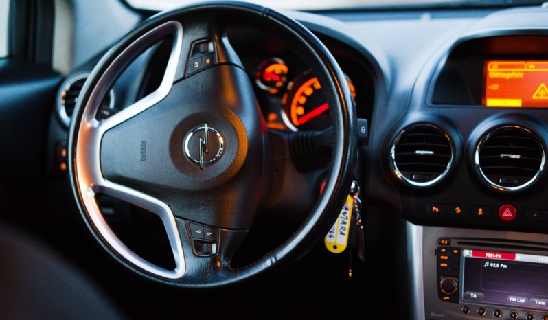 Opel Antara full