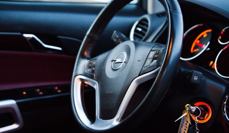 Opel Antara full