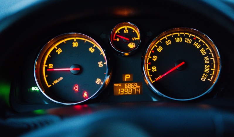 Opel Antara full