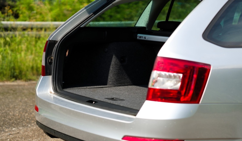 Skoda Octavia full