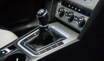 Volkswagen Passat full