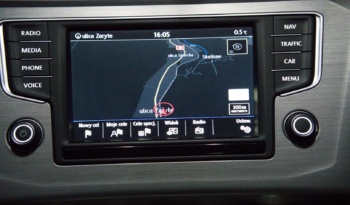 Volkswagen Passat full