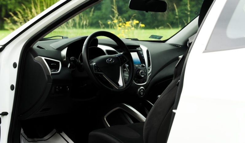 Hyundai Veloster full