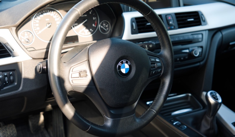 BMW 320 full