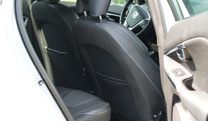 Volvo V40 full