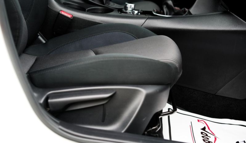 Mazda 3 full