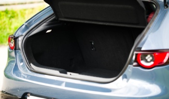 Mazda 3 full
