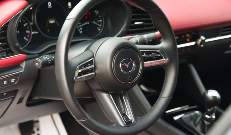 Mazda 3 full