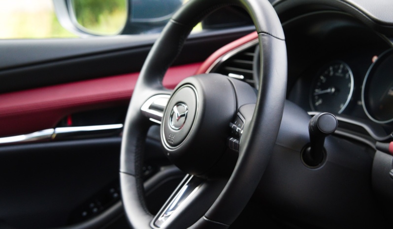Mazda 3 full