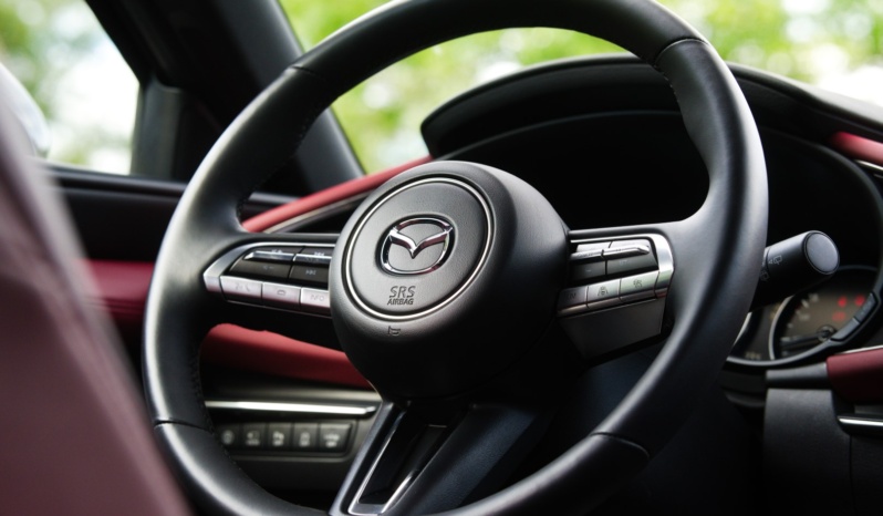 Mazda 3 full