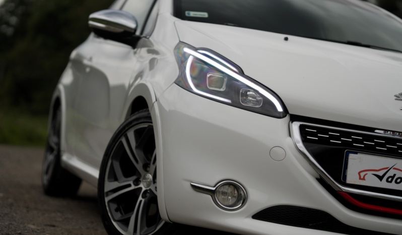 Peugeot 208 GTi full