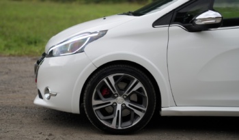 Peugeot 208 GTi full
