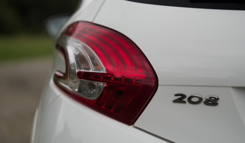 Peugeot 208 GTi full