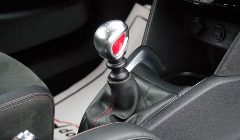 Peugeot 208 GTi full