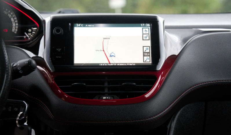 Peugeot 208 GTi full