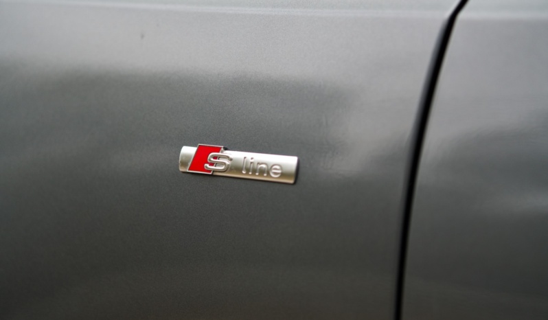 Audi A5 Coupe quattro full