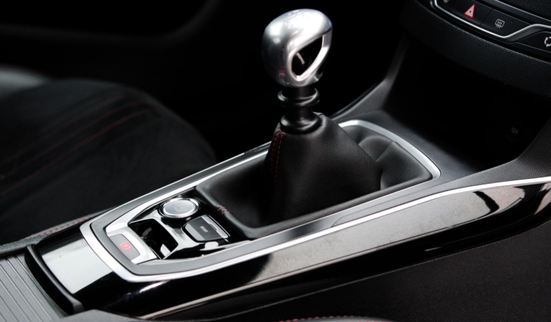 Peugeot 308 GT full