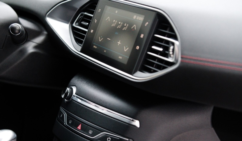 Peugeot 308 GT full