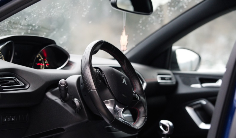 Peugeot 308 GT full