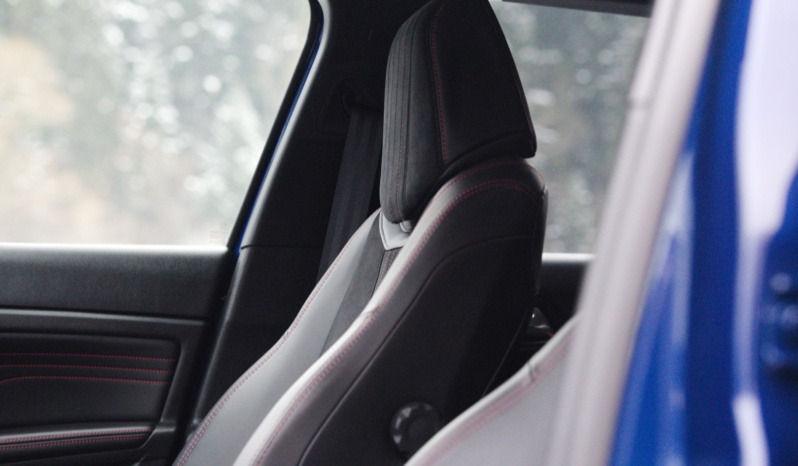 Peugeot 308 GT full