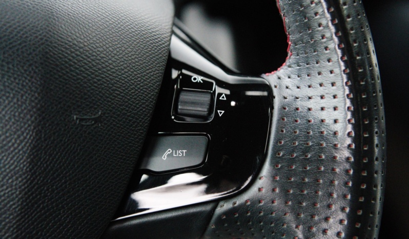 Peugeot 308 GT full