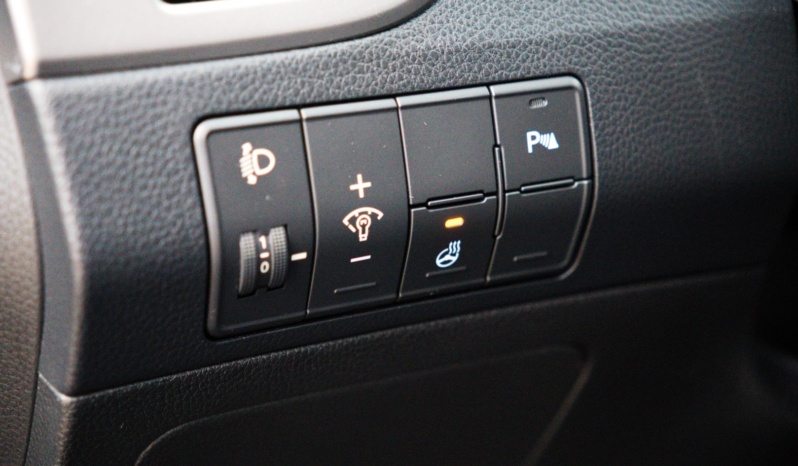Hyundai i30 full