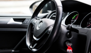 Volkswagen Golf full