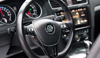 Volkswagen Golf full