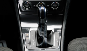 Volkswagen Golf full