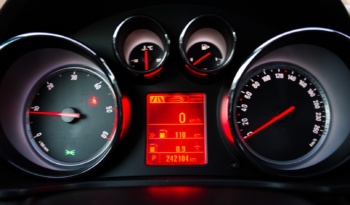 Opel Insignia 4×4 full