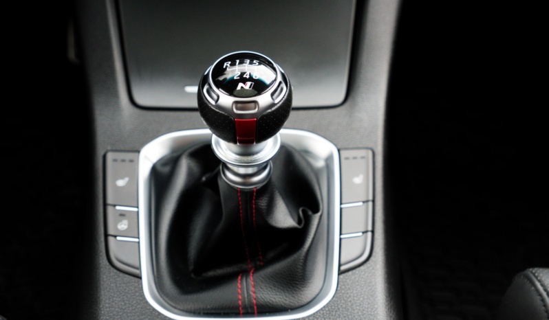 Hyundai i30 full