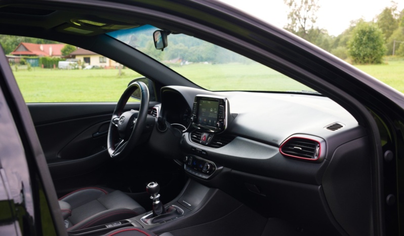 Hyundai i30 full