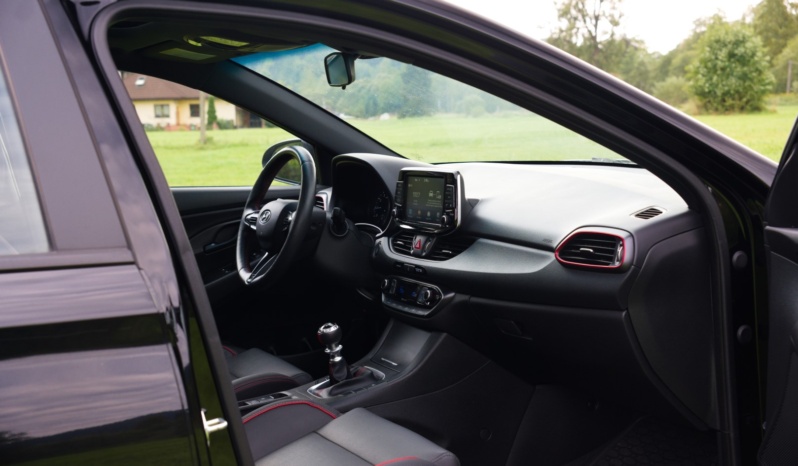 Hyundai i30 full