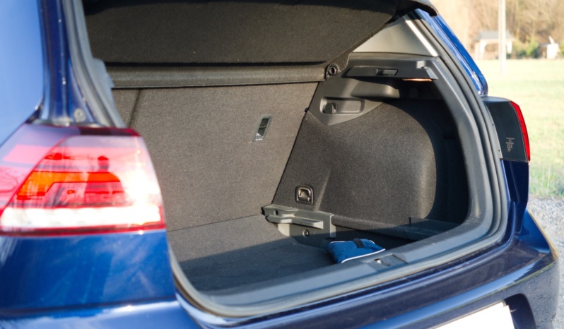 Volkswagen Golf full