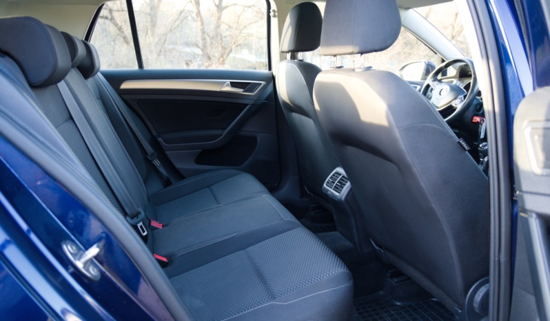 Volkswagen Golf full
