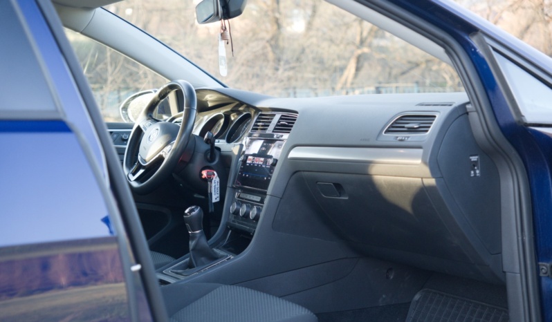 Volkswagen Golf full