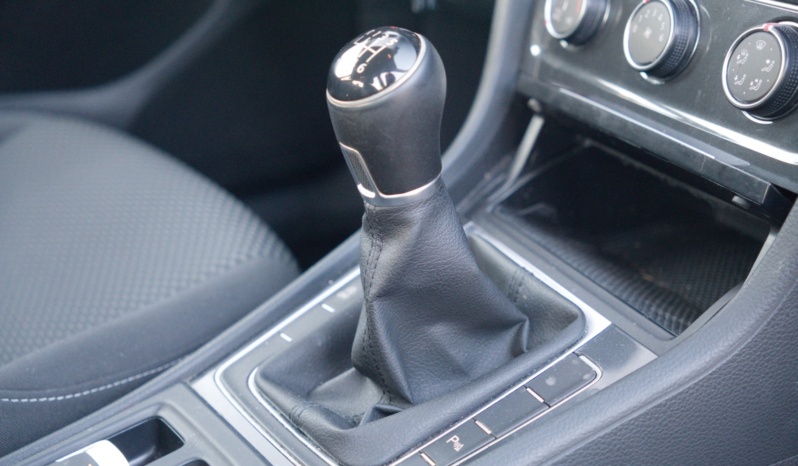 Volkswagen Golf full