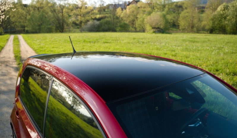 Volkswagen UP GTI full
