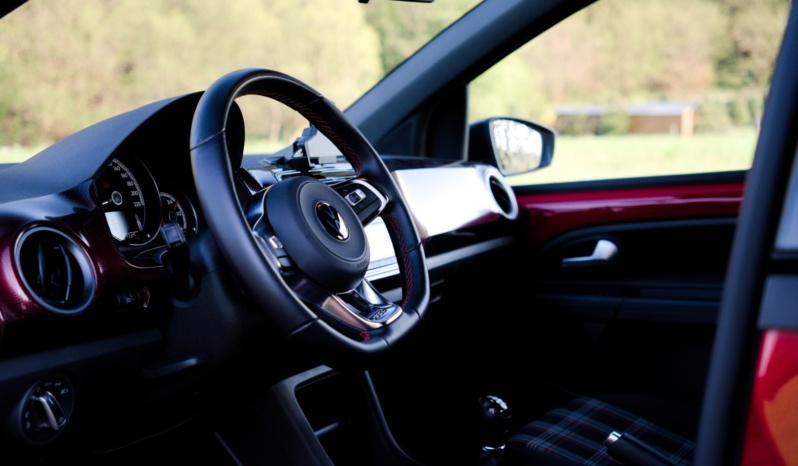 Volkswagen UP GTI full