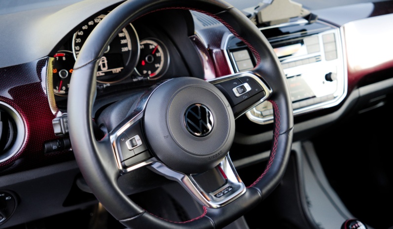Volkswagen UP GTI full