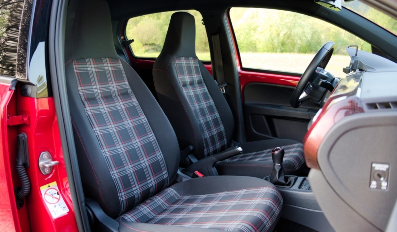 Volkswagen UP GTI full