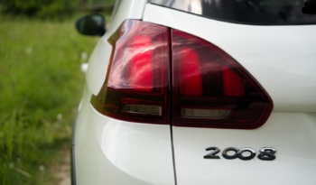 Peugeot 2008 full