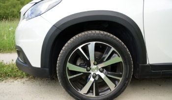 Peugeot 2008 full