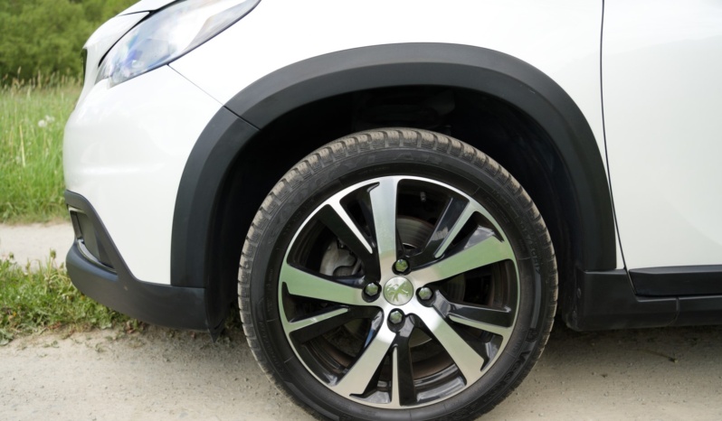 Peugeot 2008 full