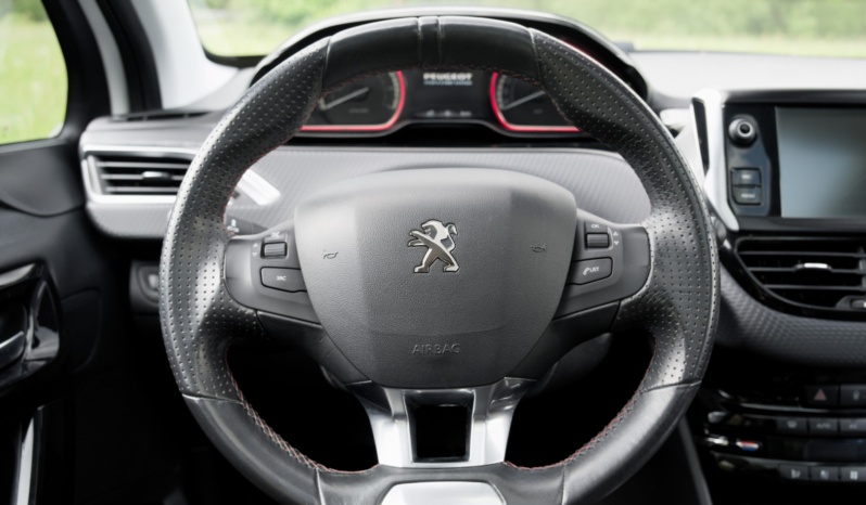 Peugeot 2008 full
