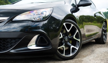 Opel Astra OPC full