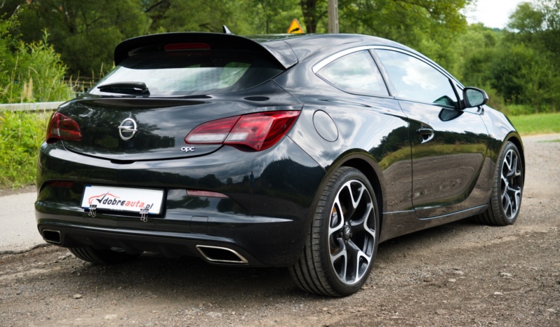 Opel Astra OPC full