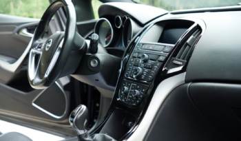 Opel Astra OPC full
