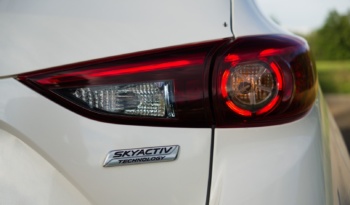 Mazda 3 full