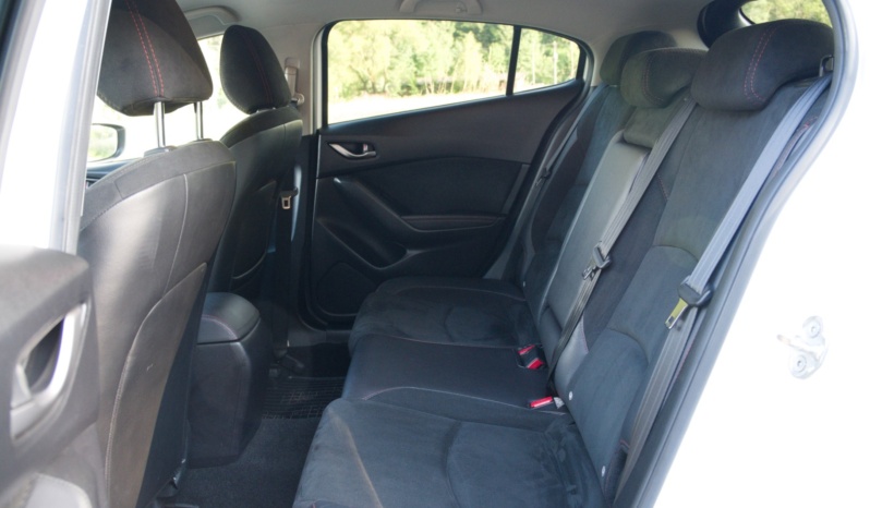 Mazda 3 full